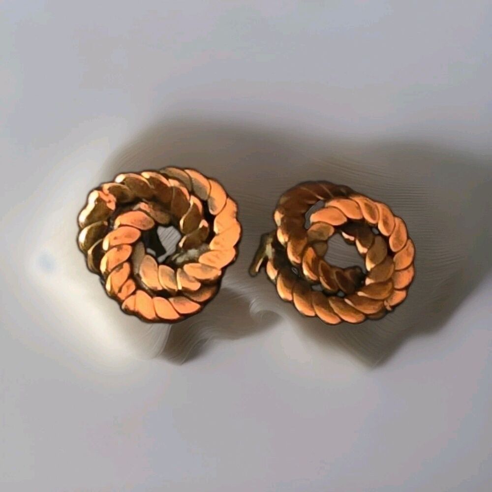 Vintage Copper Leaf Wreath Clip-On Earrings Round Costume Jewelry ~7/8"